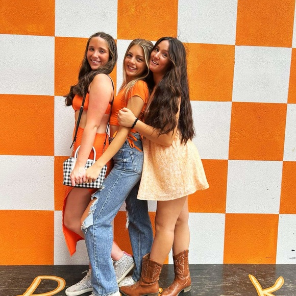 Meet your Posher, Brooke - Picture 4 of 6